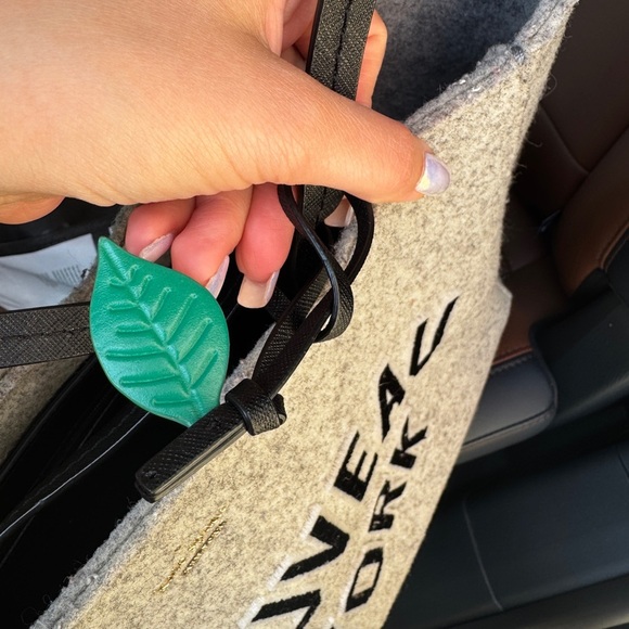 Kate Spade Gray Felt Nouveau York Tote - Picture 3 of 5